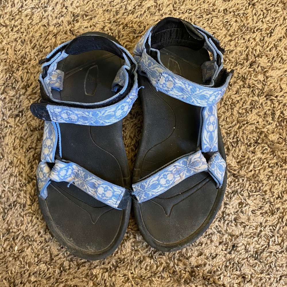 Classic Tevas